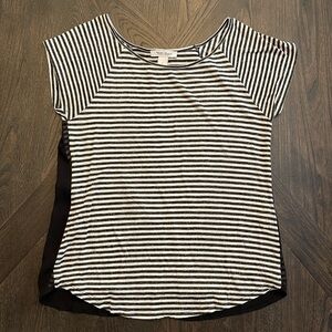 White House Black Market Short Sleeve Top Small